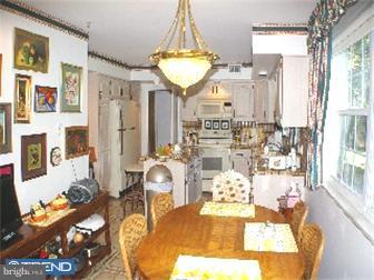 413 Deaver Road Wyncote, PA 19095 - Photo 4 of 10 Kitchen