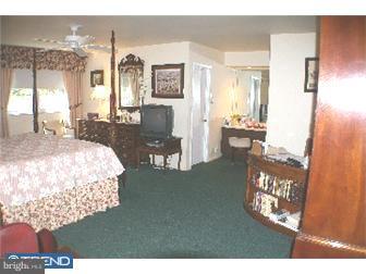 413 Deaver Road Wyncote, PA 19095 - Photo 5 of 10 Bedroom - Main