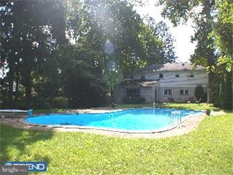 413 Deaver Road Wyncote, PA 19095 - Photo 9 of 10 Exterior Back