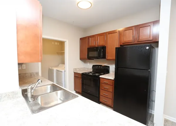 $1,197 | 6015 Bristol Bluffs Circle, Louisville, KY 40299