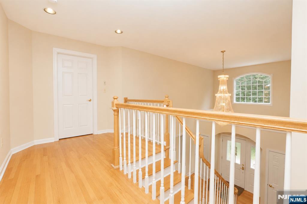 19 Westover Road Verona, NJ 07044 - Photo 16 of 46 Gallery Image 16