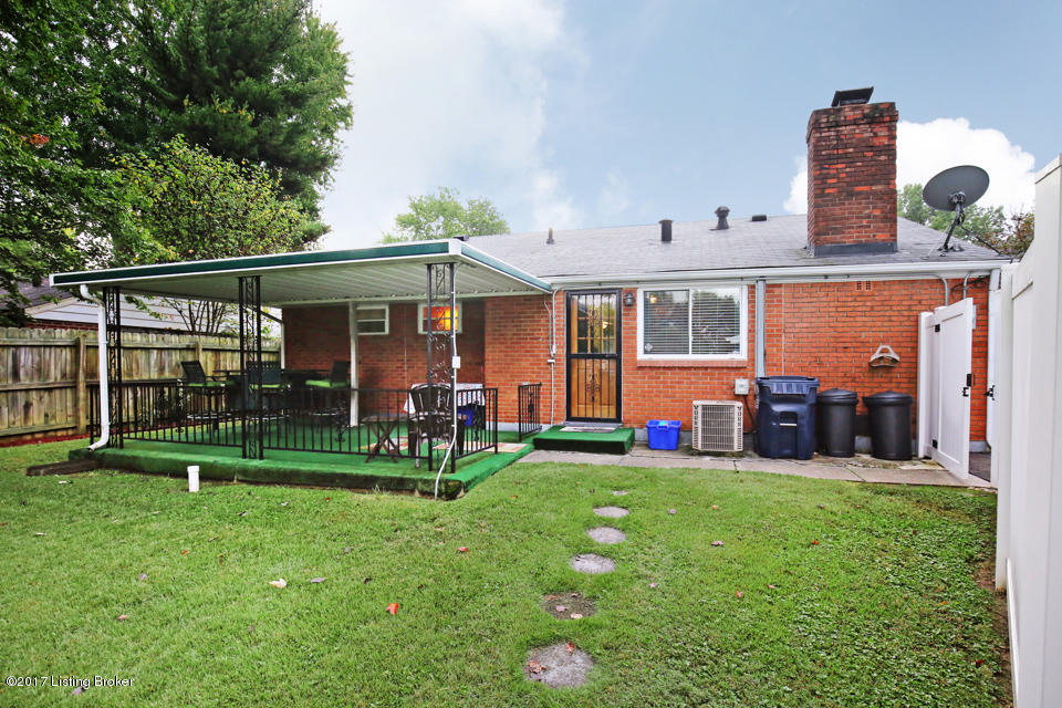 1911 Heaton Road Louisville, KY 40216 - Photo 28 of 36 Back of Home & Patio