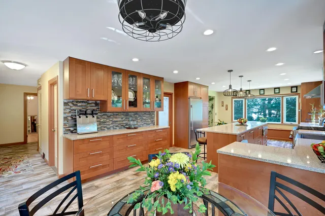 $1,250,000 | 12 Crest Drive, Colts Neck, NJ 07722