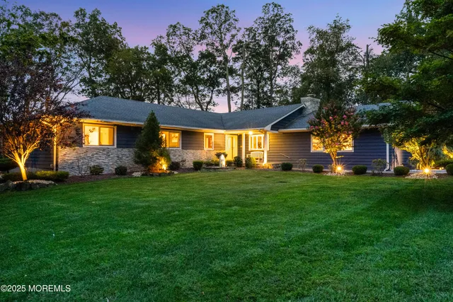 $1,250,000 | 12 Crest Drive, Colts Neck, NJ 07722