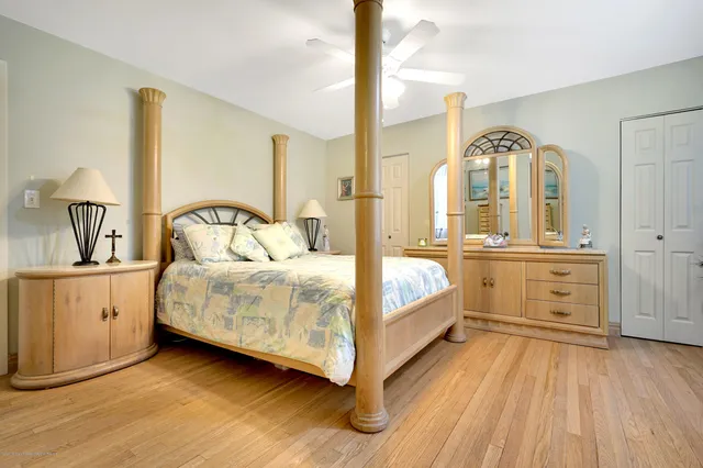 $1,250,000 | 12 Crest Drive, Colts Neck, NJ 07722