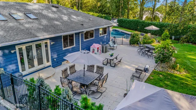 $1,250,000 | 12 Crest Drive, Colts Neck, NJ 07722