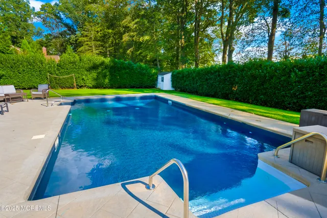 $1,250,000 | 12 Crest Drive, Colts Neck, NJ 07722