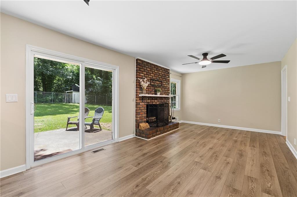 536 Rimrock Trail Stone Mountain, GA 30083 - Photo 16 of 45
