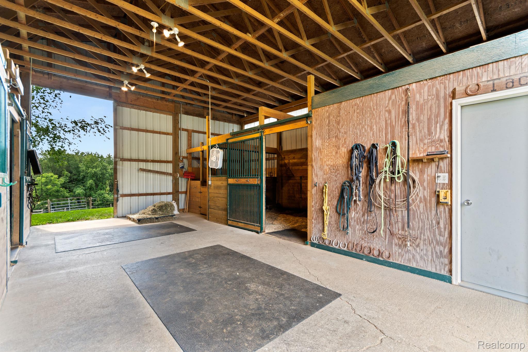 13458 Clyde Road Holly, MI 48442 - Photo 32 of 50 Gallery Image 32