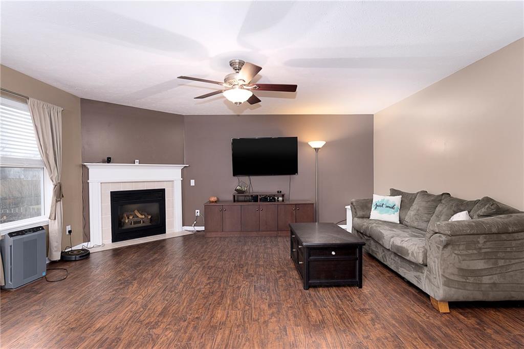 12879 Sinclair Place Fishers, IN 46038 - Photo 4 of 23 Gallery Image 4