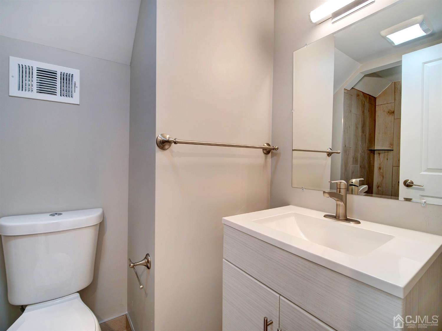 19 Preston Road East Brunswick, NJ 08816 - Photo 14 of 17 Gallery Image 14