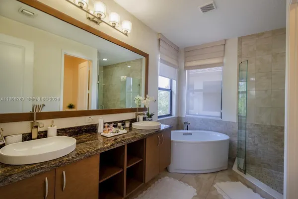 $5,500 | 9602 West 35th Lane, Hialeah, FL 33018
