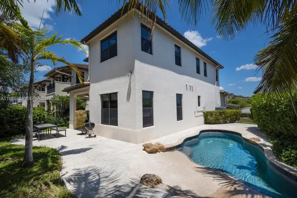 $5,500 | 9602 West 35th Lane, Hialeah, FL 33018