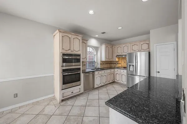 $3,500 | 3652 Blue Spruce Drive, Fort Worth, TX 76040
