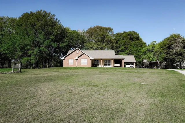 $685,000 | 679 County Road 1465, Bonham, TX 75418