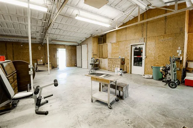 $685,000 | 679 County Road 1465, Bonham, TX 75418