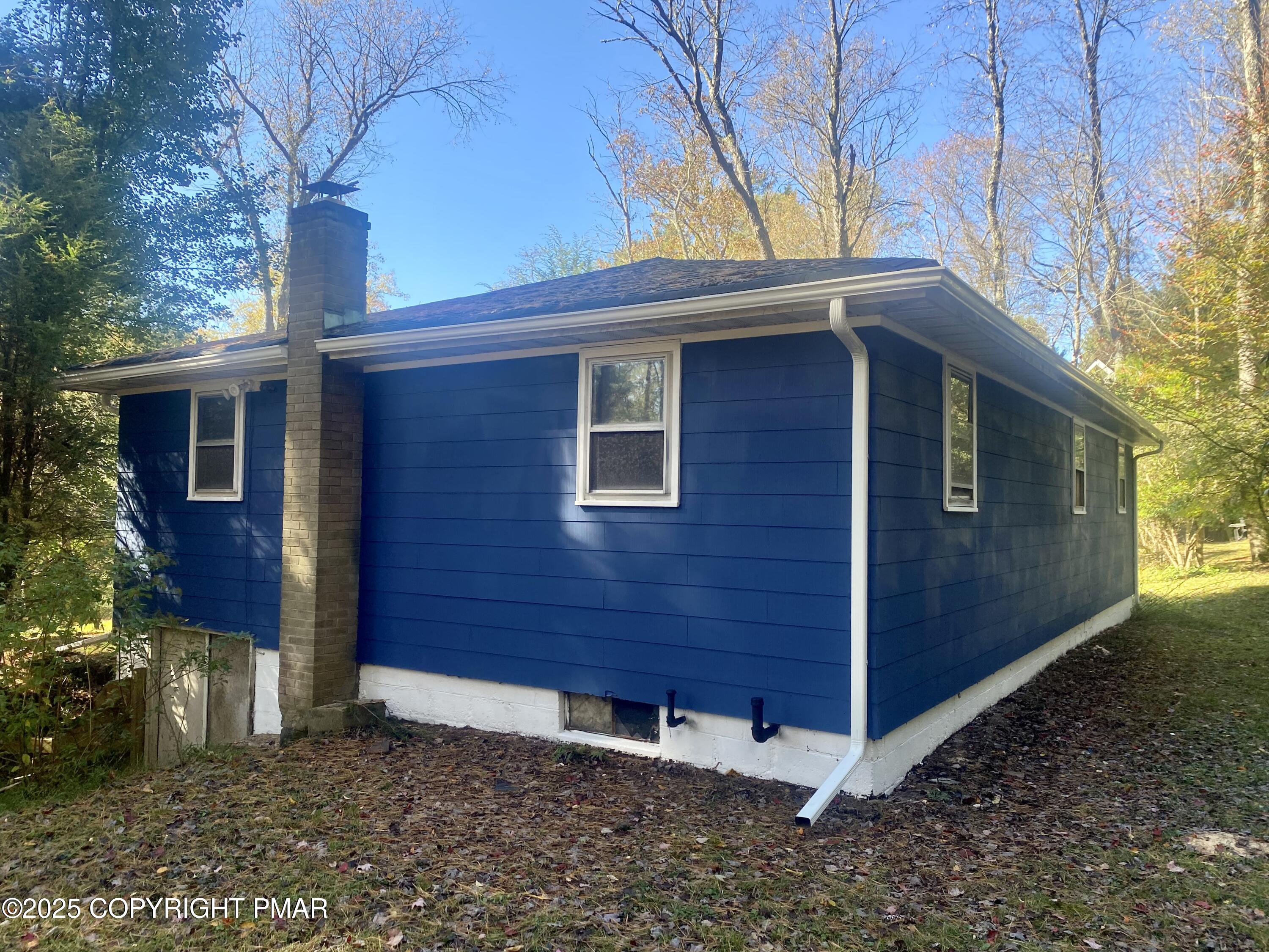 307 Rockport Road Weatherly, PA 18255 - Photo 3 of 21 IMG_2437