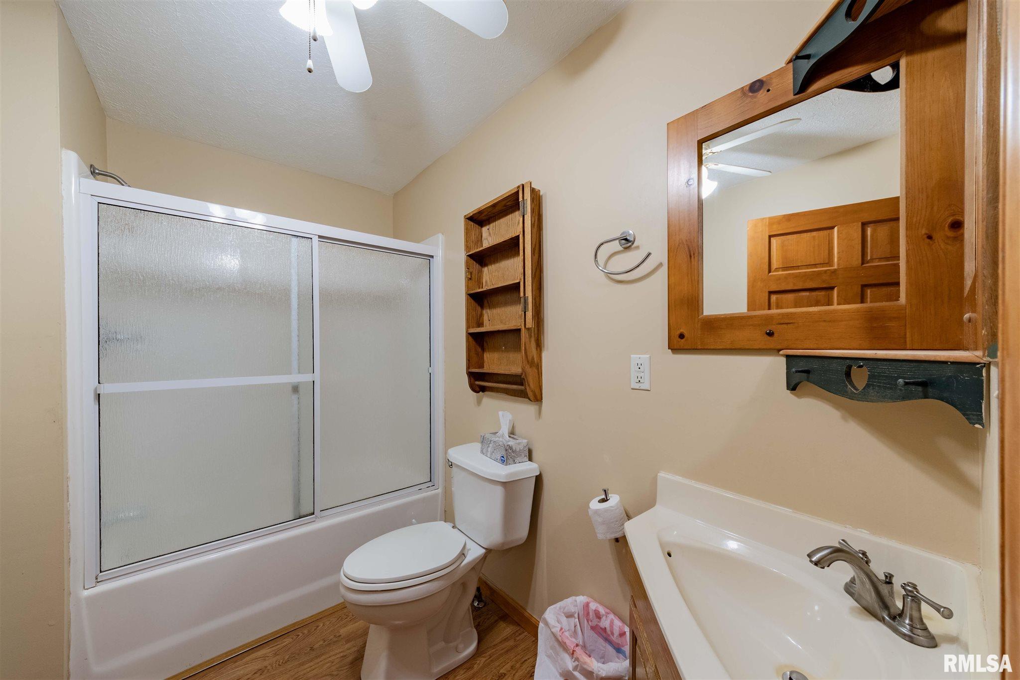 11749 Stotlar Road Marion, IL 62959 - Photo 16 of 23 Gallery Image 16