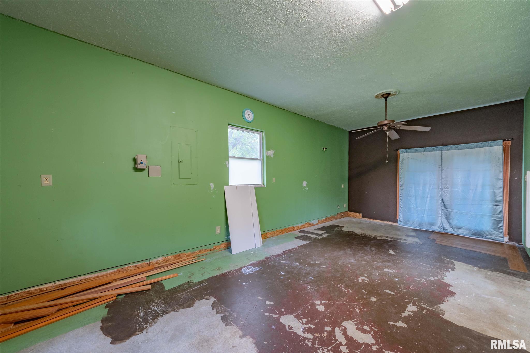 11749 Stotlar Road Marion, IL 62959 - Photo 19 of 23 Gallery Image 19