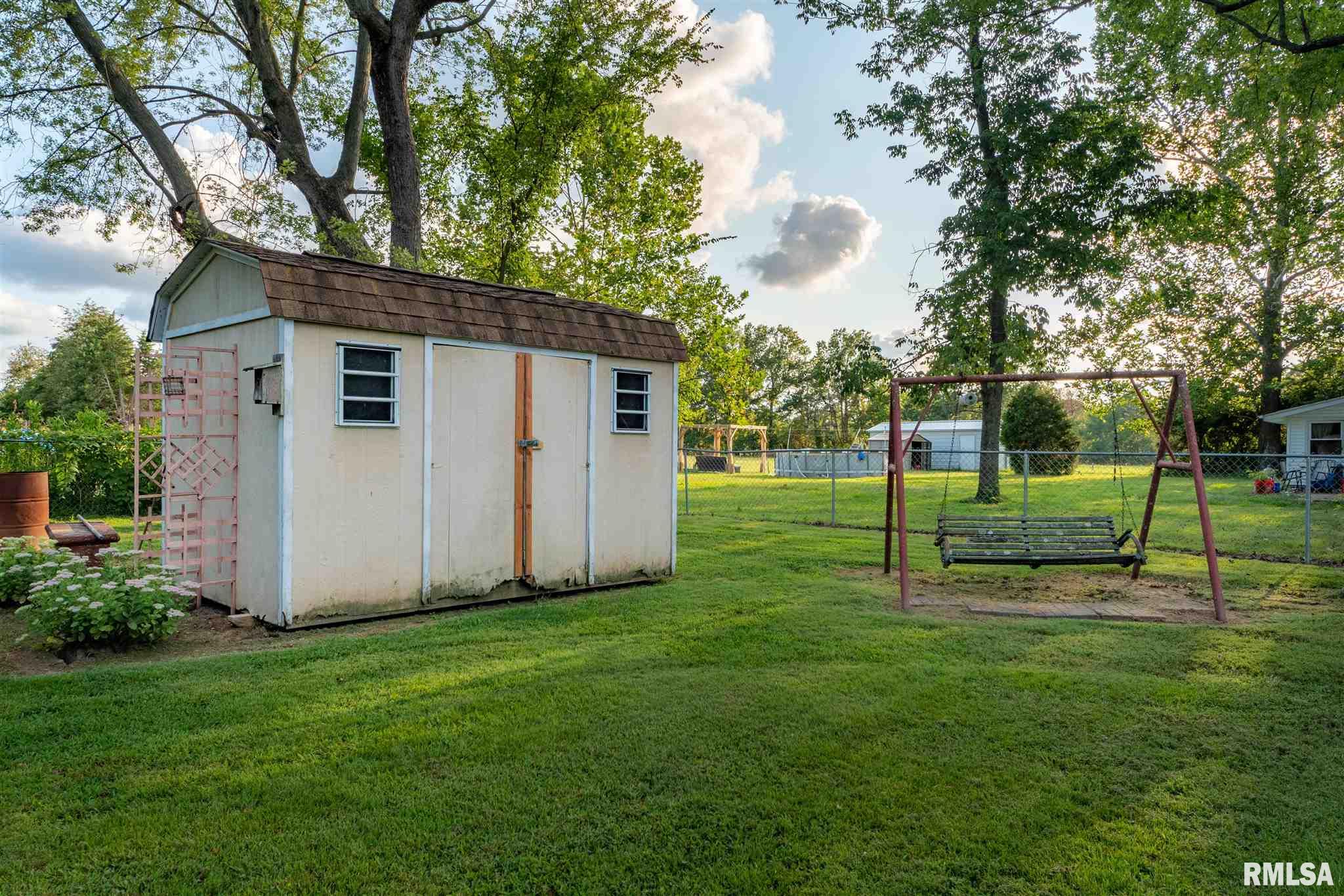 11749 Stotlar Road Marion, IL 62959 - Photo 21 of 23 Gallery Image 21