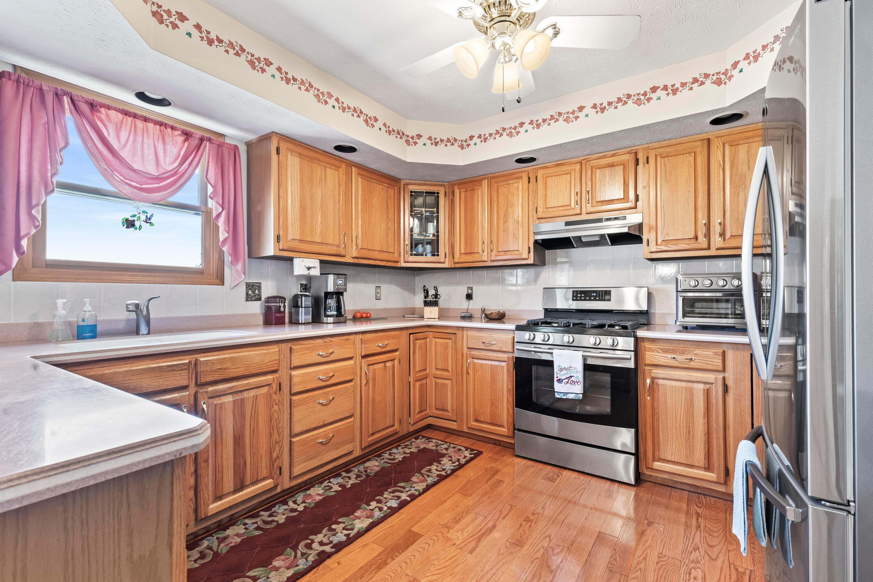 4947 Summit Road Southwest Pataskala, OH 43062 - Photo 10 of 38 KITCHEN