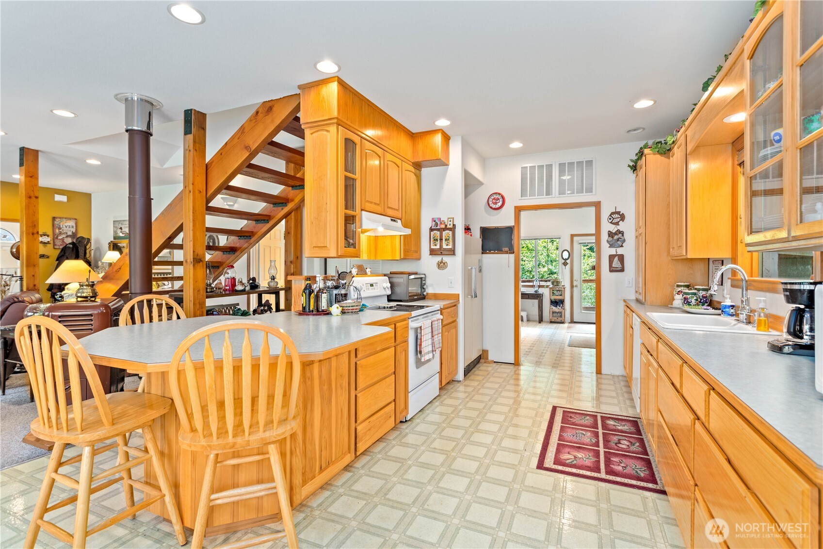 9204 Silver Lake Road Maple Falls, WA 98266 - Photo 11 of 38 Gallery Image 11