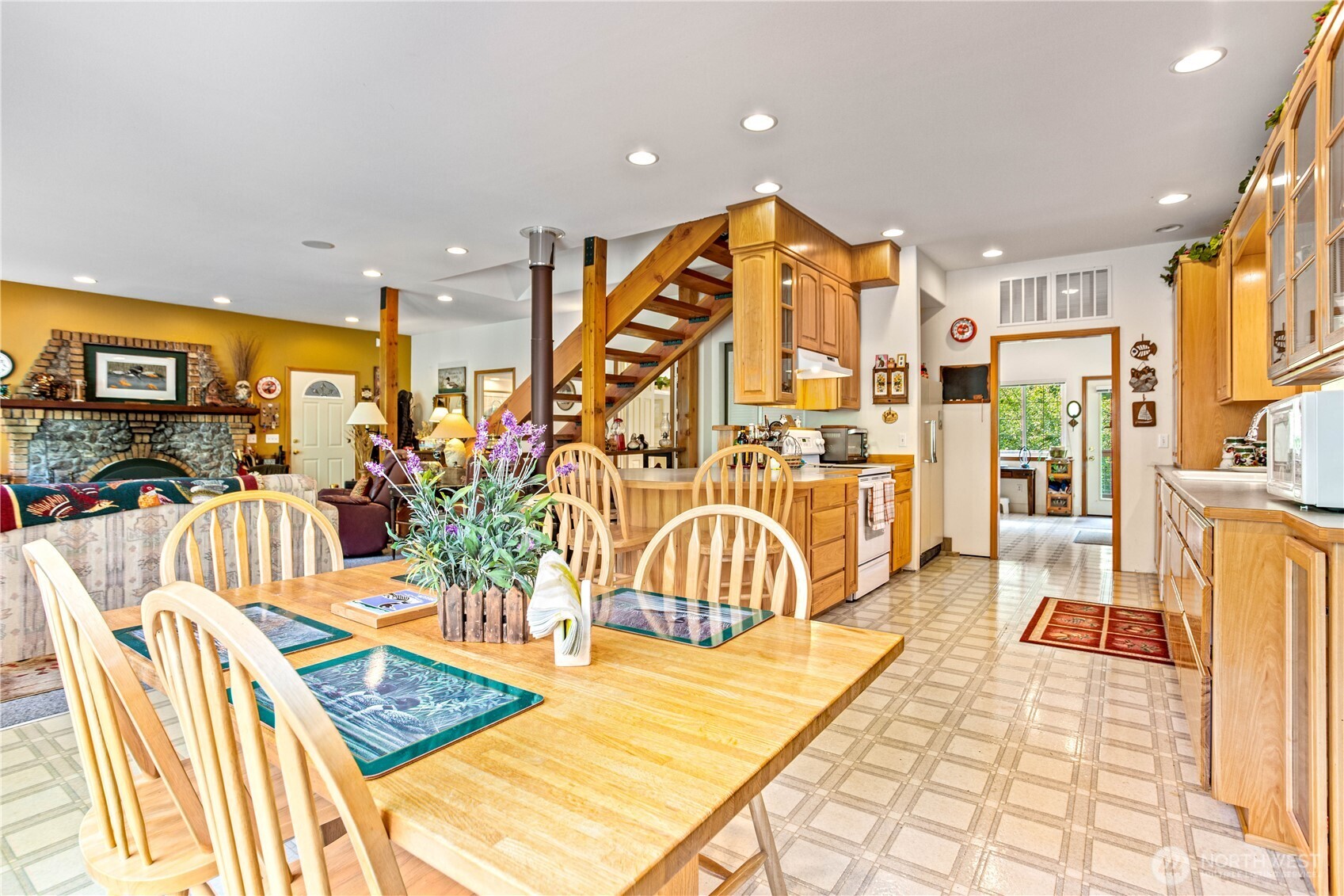 9204 Silver Lake Road Maple Falls, WA 98266 - Photo 15 of 38 Gallery Image 15