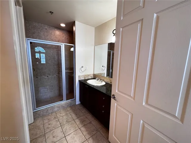 $1,995 | 2405 West Serene Avenue, Unit 517, Las Vegas, NV 89123