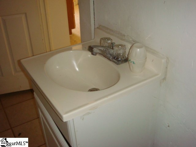 209 Nicholtown Road Greenville, SC 29607 - Photo 5 of 8