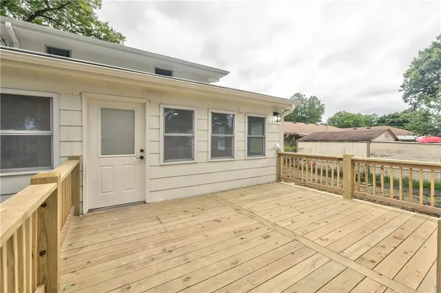 $429,000 | 6928 Russell Street, Overland Park, KS 66204