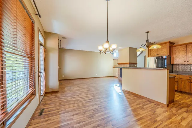 $2,500 | 926 Ramsey Street, Hastings, MN 55033