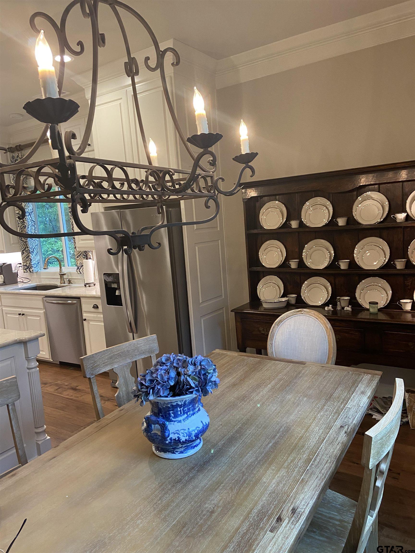 16864 Easy Street Flint, TX 75762 - Photo 14 of 34 a view of a dining room with furniture