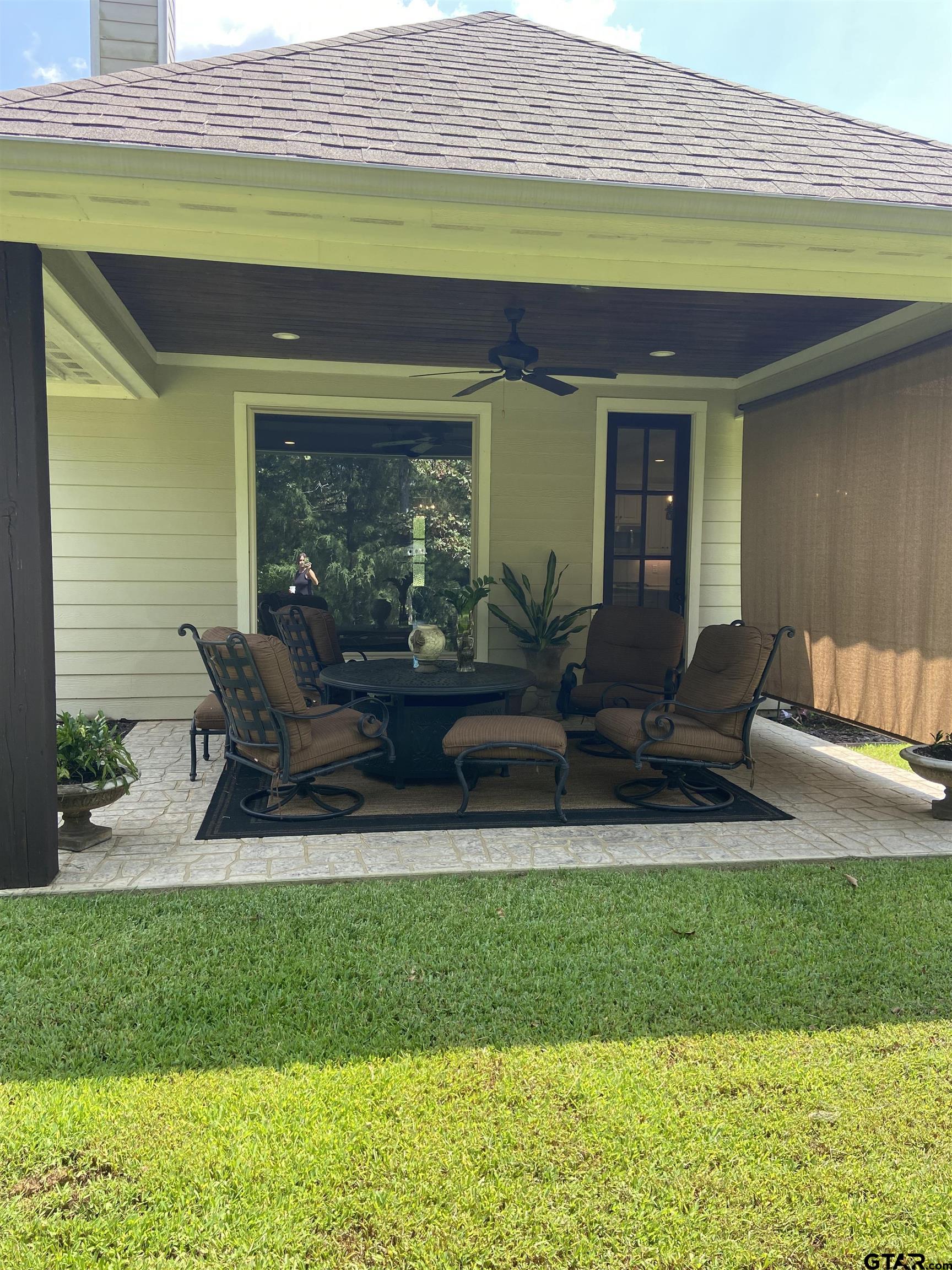 16864 Easy Street Flint, TX 75762 - Photo 29 of 34 a front view of a house with garden