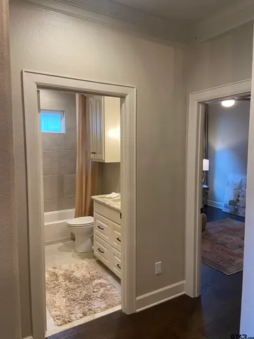 a bathroom with a toilet