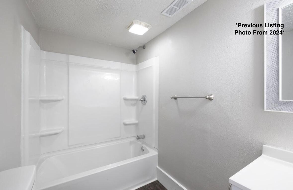 411 West Page Street Springfield, MO 65806 - Photo 4 of 9 Bathroom 1- Downstairs