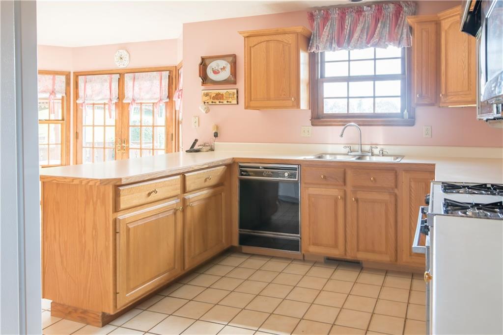 286 Grange Road McDonald, PA 15057 - Photo 7 of 25 Gallery Image 7