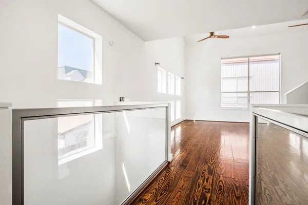 $2,450 | 2936 Commerce Street, Houston, TX 77003