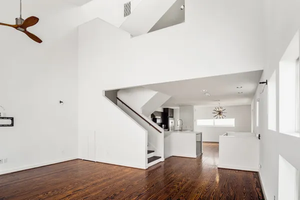 $2,450 | 2936 Commerce Street, Houston, TX 77003