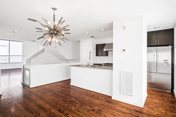 $2,450 | 2936 Commerce Street, Houston, TX 77003