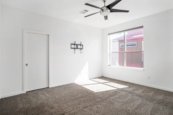 $2,450 | 2936 Commerce Street, Houston, TX 77003