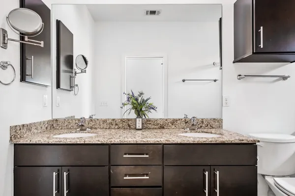 $2,450 | 2936 Commerce Street, Houston, TX 77003