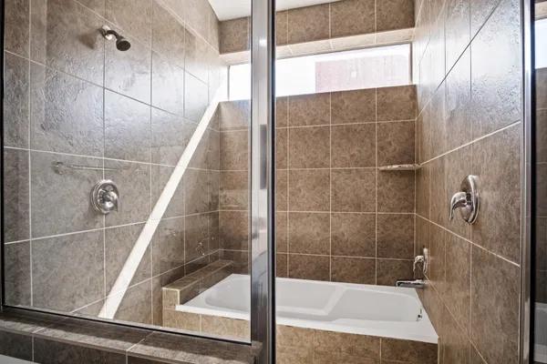 $2,450 | 2936 Commerce Street, Houston, TX 77003