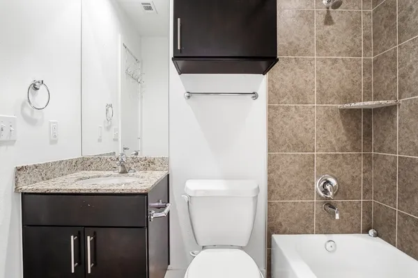 $2,450 | 2936 Commerce Street, Houston, TX 77003