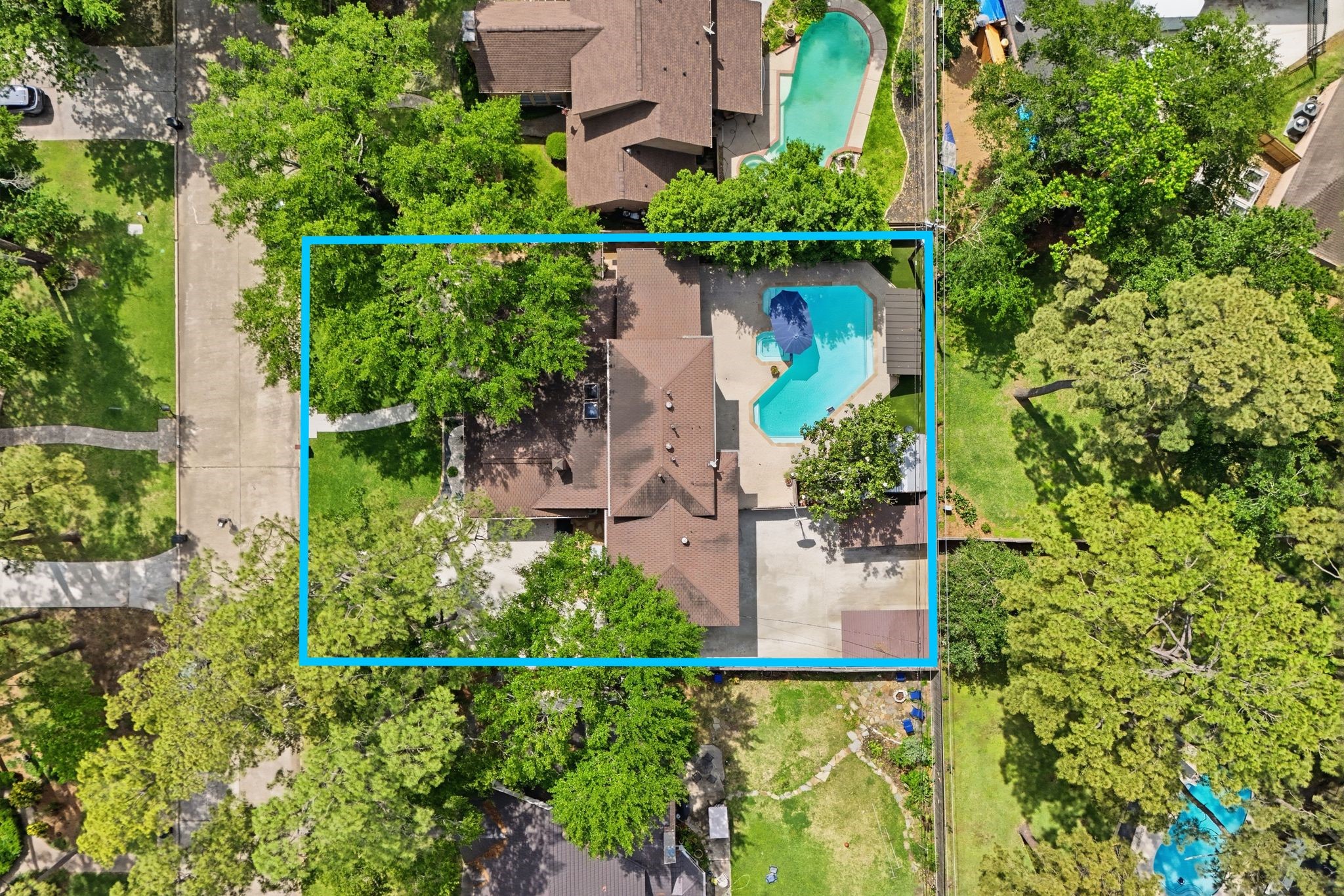 15007 Benfer Road Houston, TX 77069 - Photo 40 of 42 There are 16 exterior cameras AND a surge protector!