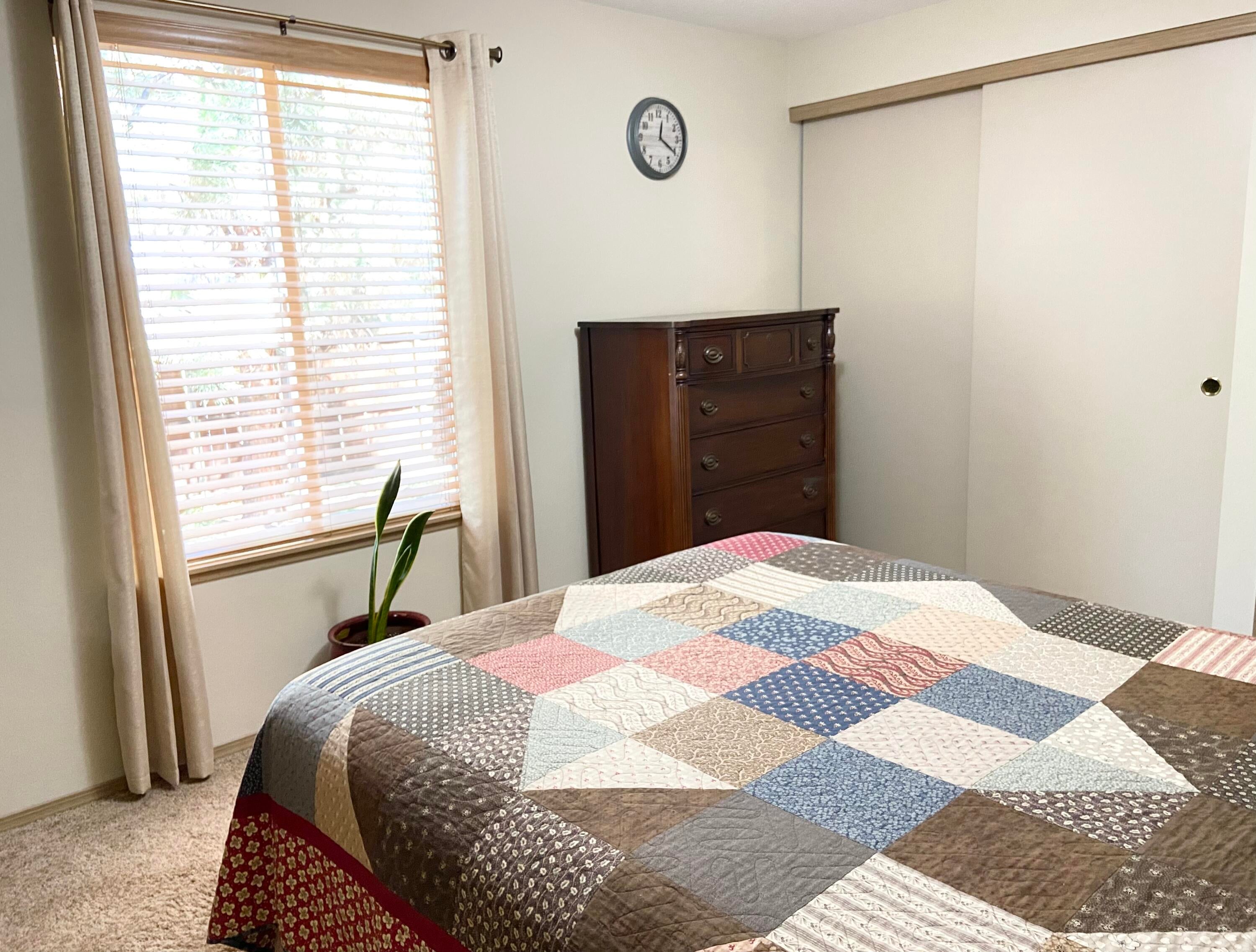 60218 Agate Road Bend, OR 97702 - Photo 13 of 19 Bedroom 2