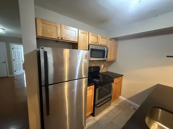 $4,200 | 51 Chelsea Street, Unit 1, Boston, MA 02128