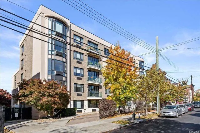 $874,999 | 35-40 30th Street, Unit G1 | Astoria