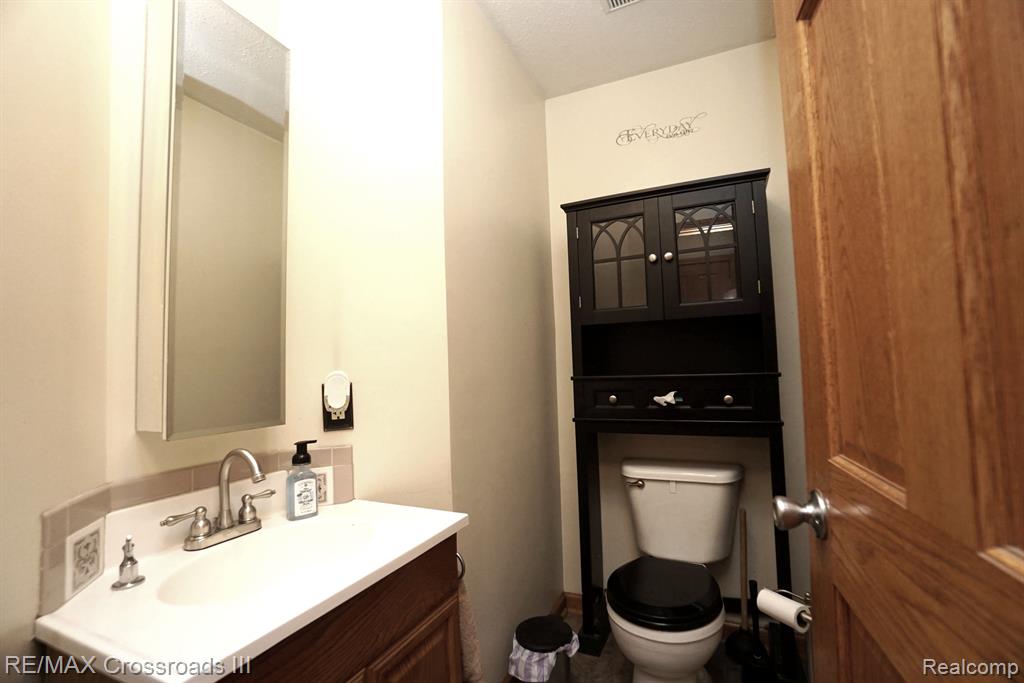 12280 Oelke Road Maybee, MI 48159 - Photo 16 of 39