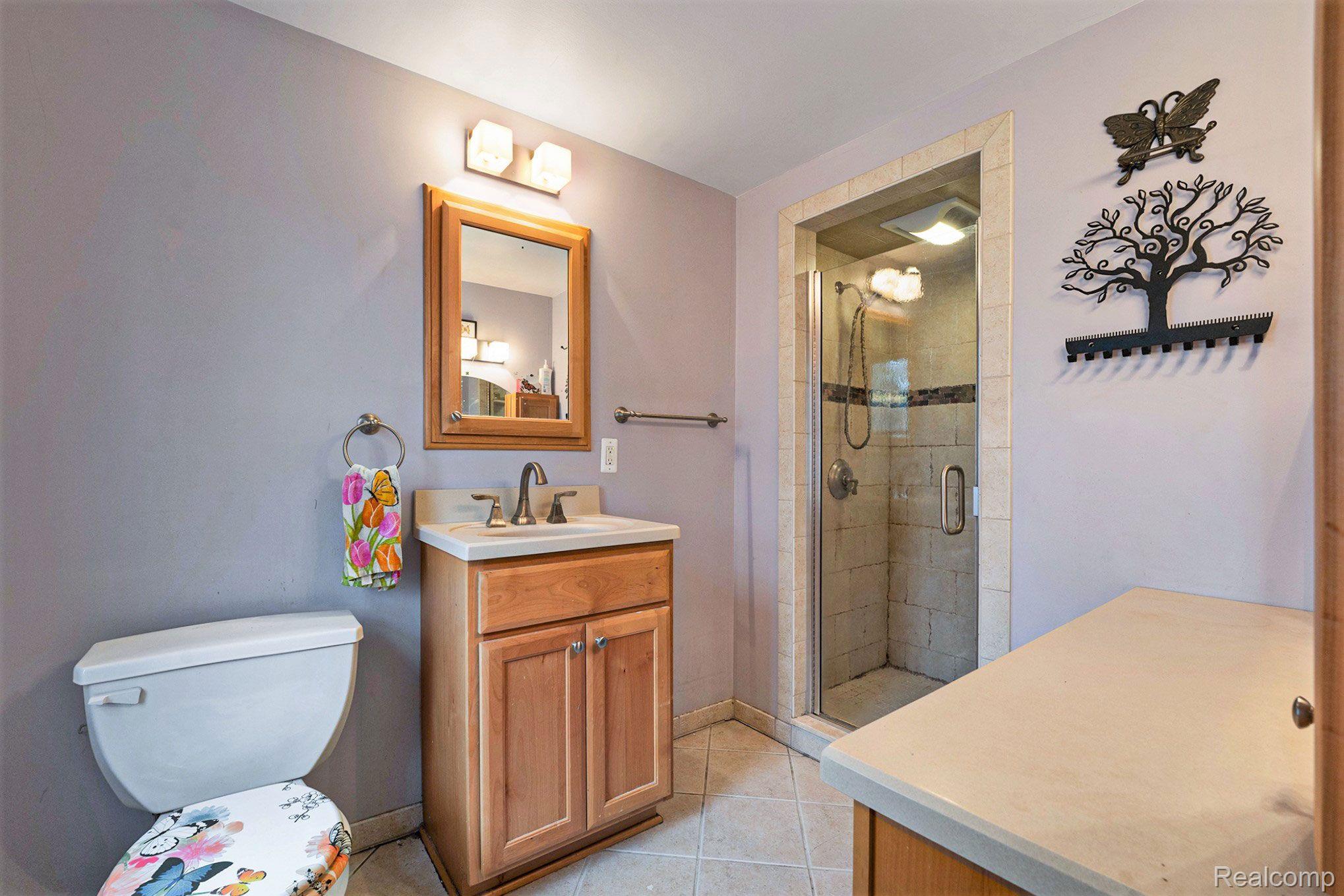 1700 Prestwick Road Grosse Pointe, MI 48236 - Photo 17 of 35 Gallery Image 17