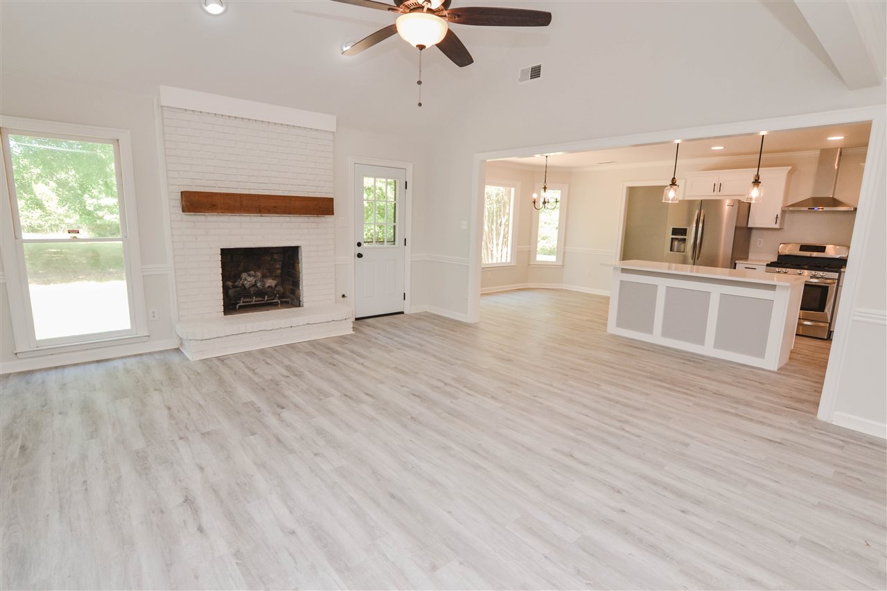 4085 Sunny Meadows Road Bartlett, TN 38135 - Photo 3 of 25 Gleaming HW Floors